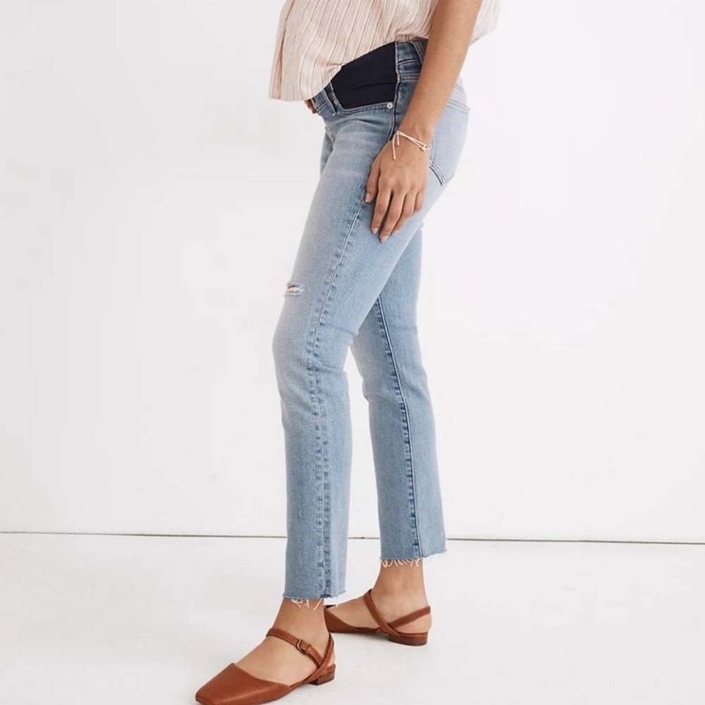 Distressed maternity jeans